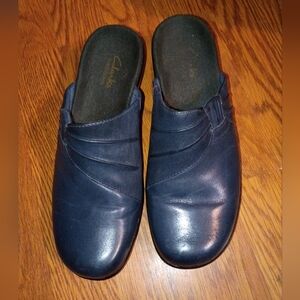 Clarks Women's Navy Leather Slip-On Clogs#B65